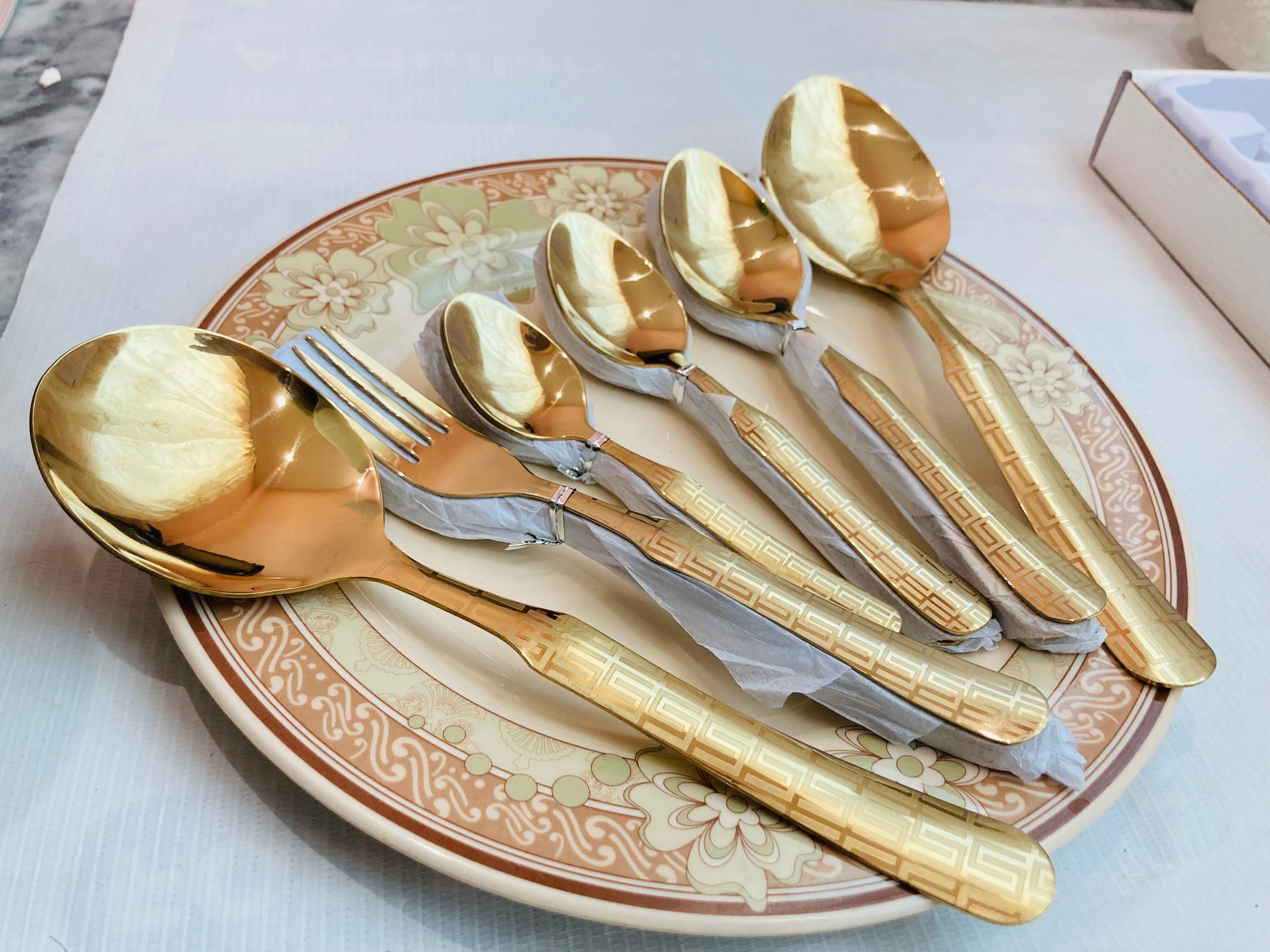 29 pcs Versace design Stainless steel Golden Cutlery Set of spoons