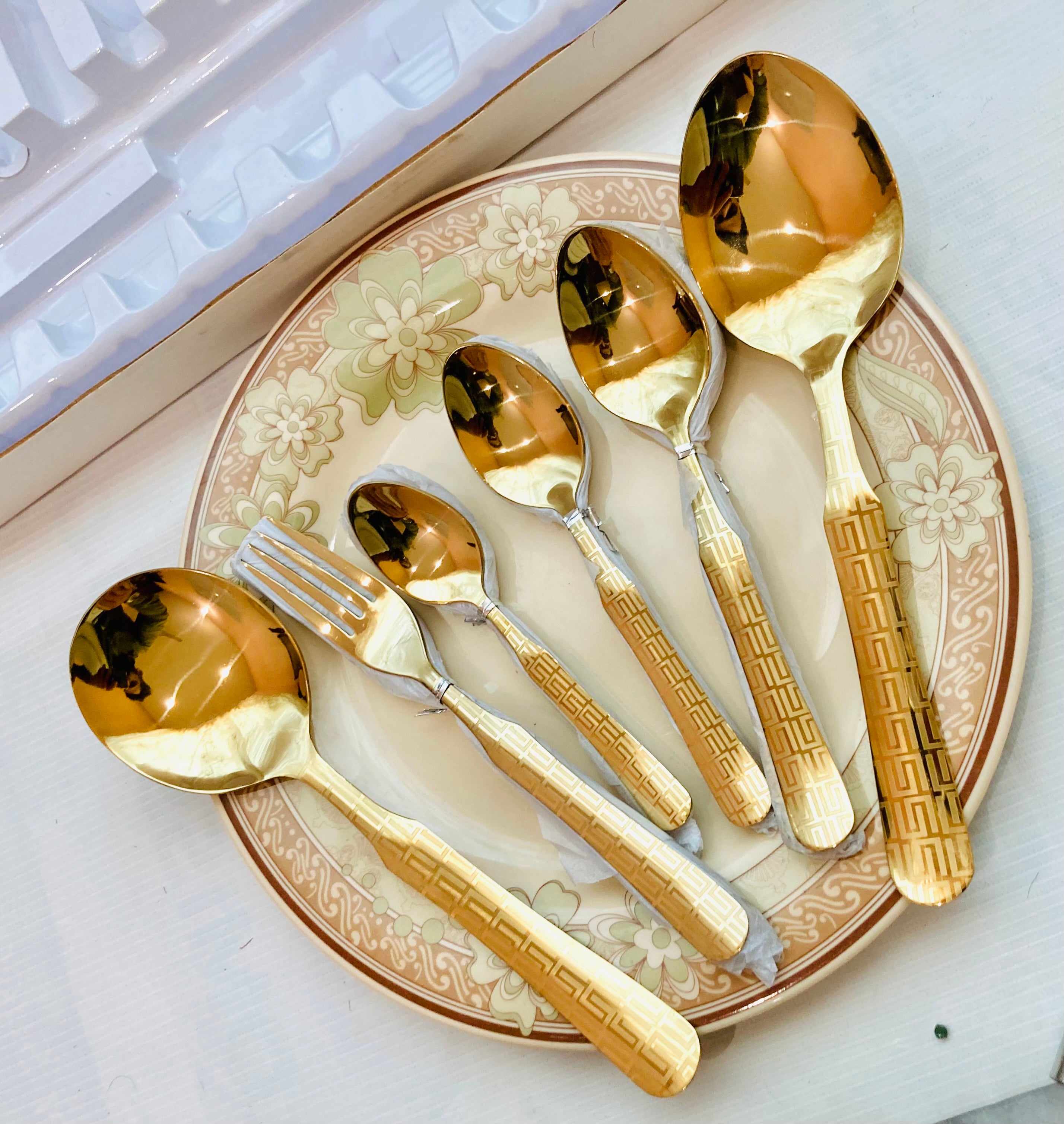 29 pcs Versace design Stainless steel Golden Cutlery Set of spoons