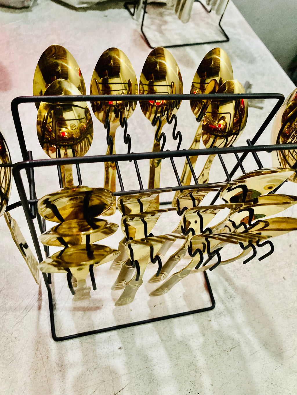 29 pcs Beautiful Flower design Stainless steel Golden Cutlery Set of spoons