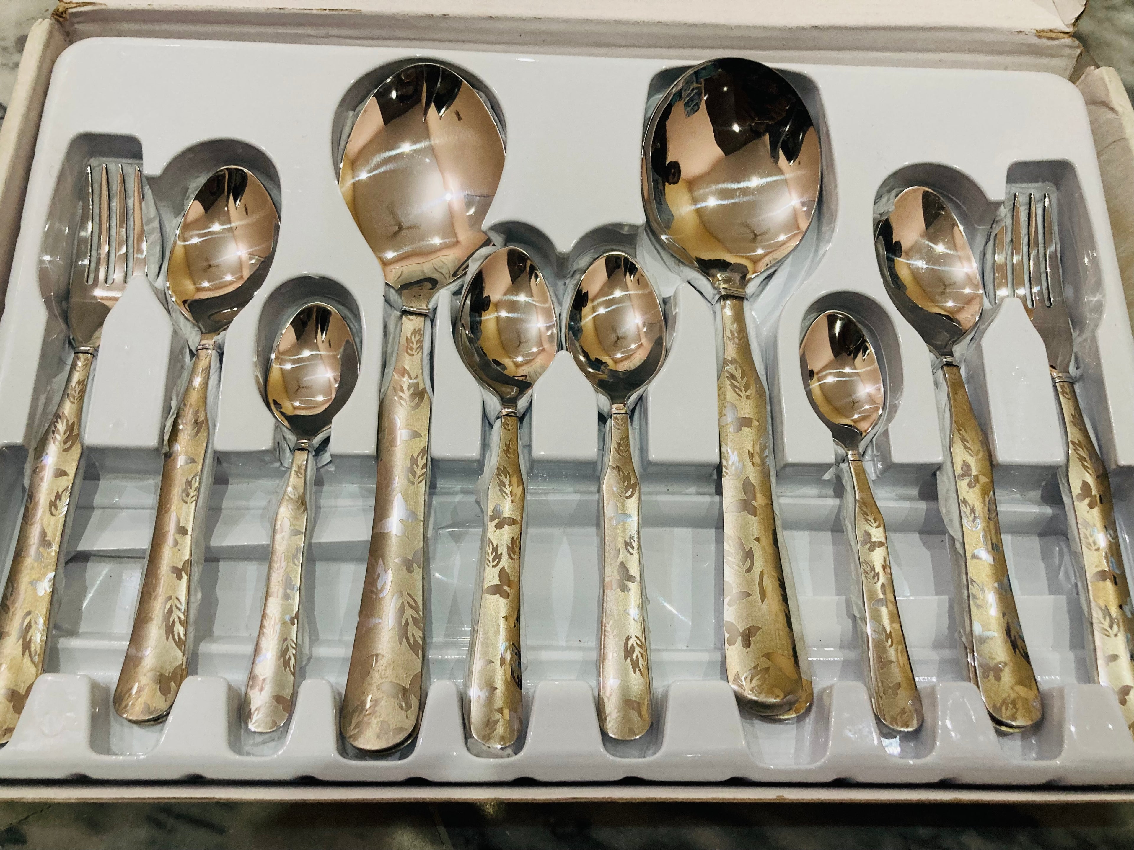 29-Piece Stainless Steel Cutlery Set | Luxury Silver Flatware Set with White Floral Handles | Spoons, Forks & Serving Utensils
