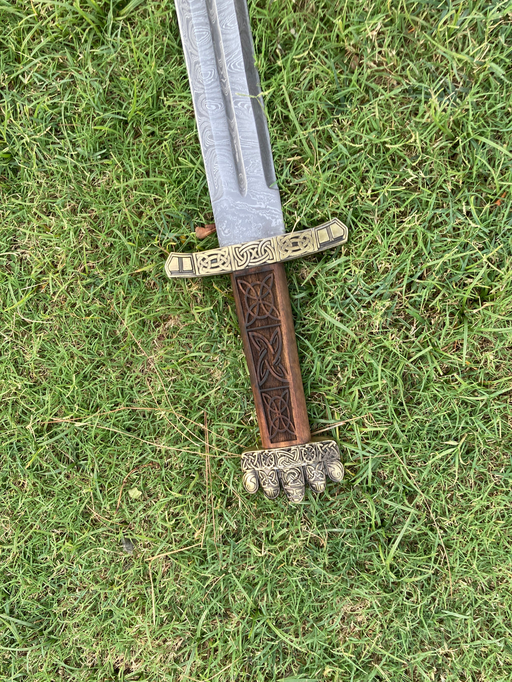 Handmade Damascus Viking Sword | Norse Warrior Sword with Celtic Engraved Handle | Medieval Fantasy Sword | Viking Gift for Men | Collector Display Sword