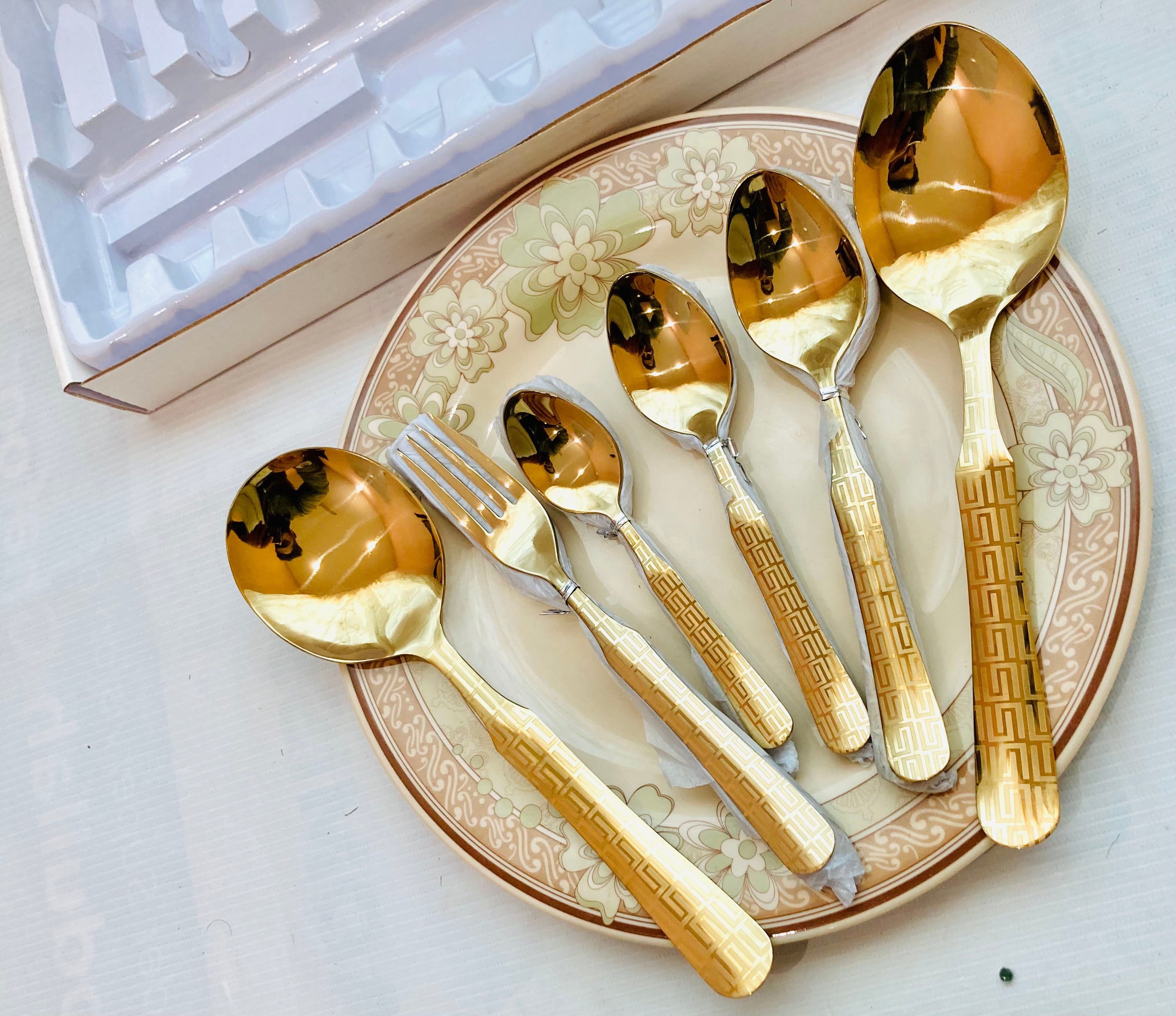 29 pcs Versace design Stainless steel Golden Cutlery Set of spoons