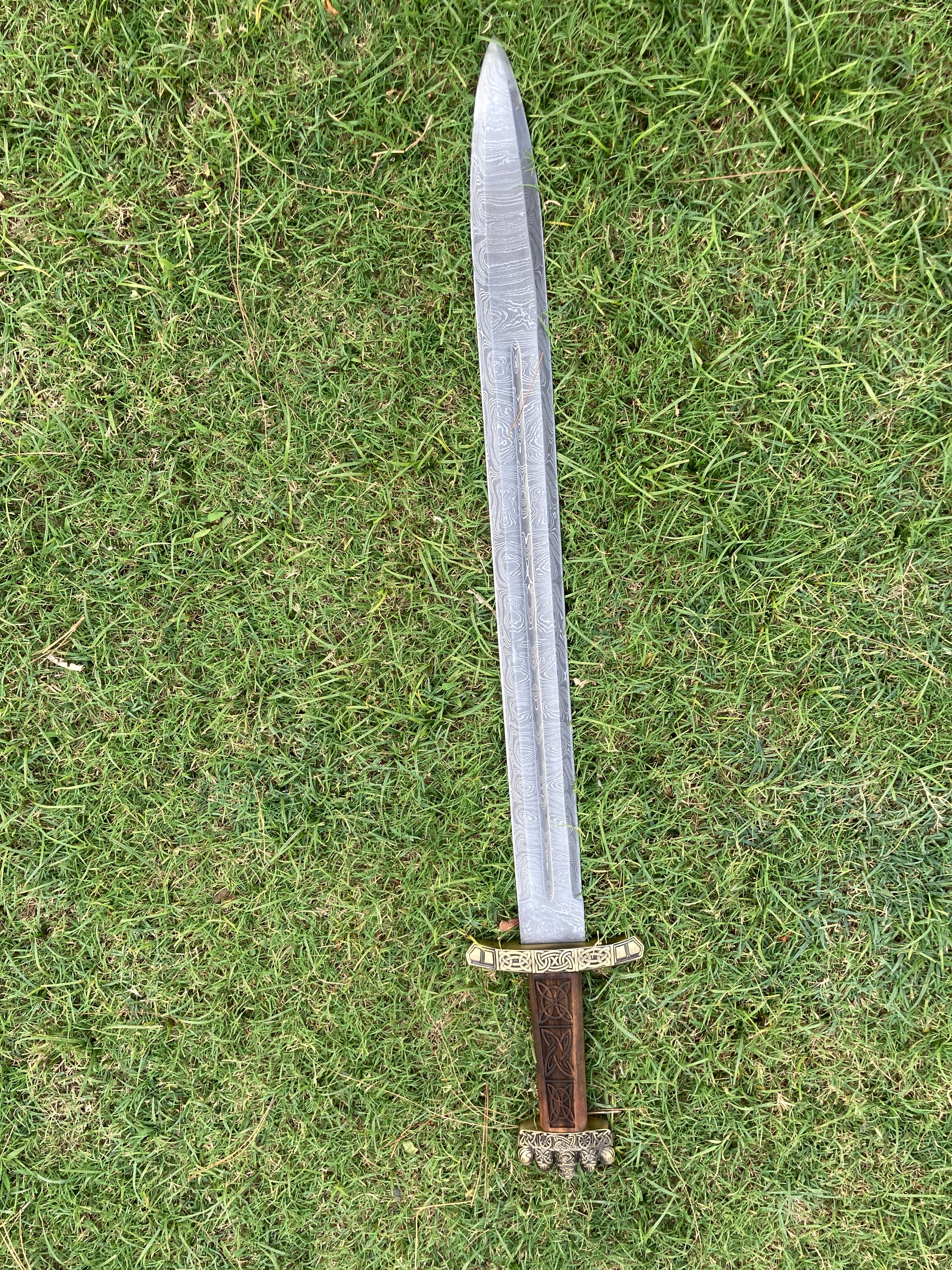 Handmade Damascus Viking Sword | Norse Warrior Sword with Celtic Engraved Handle | Medieval Fantasy Sword | Viking Gift for Men | Collector Display Sword