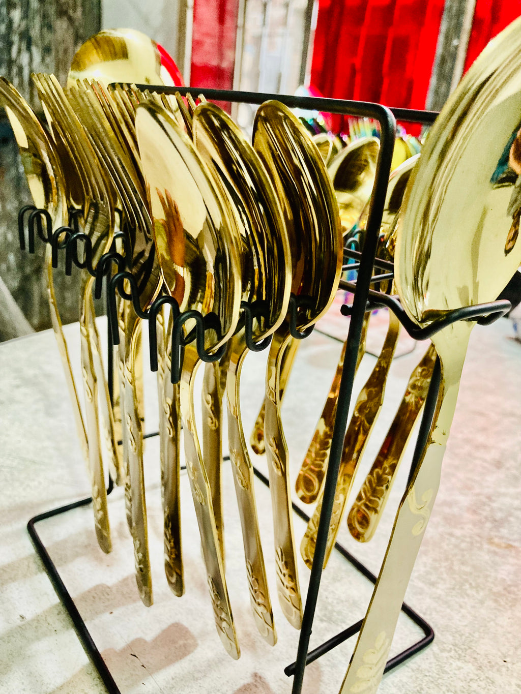 29 pcs Beautiful Flower design Stainless steel Golden Cutlery Set of spoons
