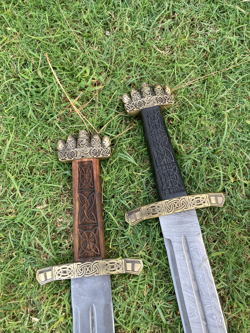Handmade Damascus Viking Sword | Norse Warrior Sword with Celtic Engraved Handle | Medieval Fantasy Sword | Viking Gift for Men | Collector Display Sword