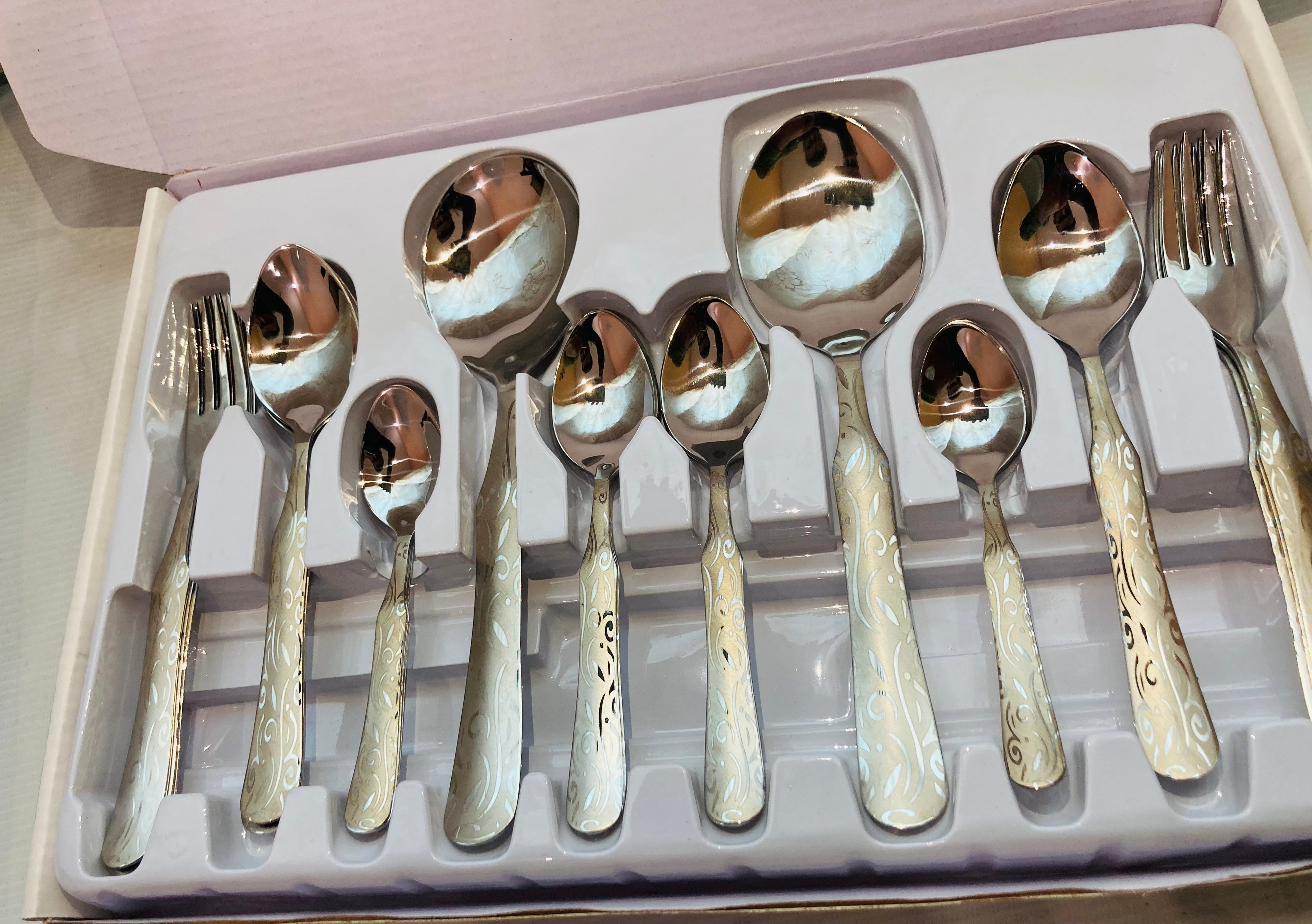 29-Piece Stainless Steel Cutlery Set | Luxury Silver Flatware Set with White Floral Handles | Spoons, Forks & Serving Utensils